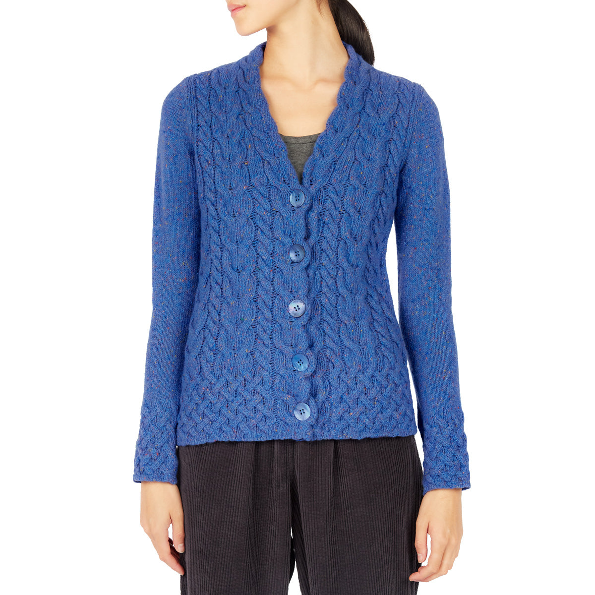Cardigan mit irischem Zopfmuster Marina – Die Wolldecke