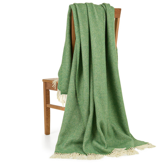 
                  
                    Landhausdecke "GREEN HERRINGBONE"
                  
                