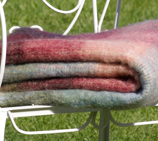 
                  
                    Mohair-Knieplaid, warme Farben
                  
                