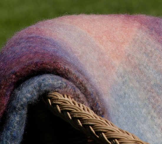 
                  
                    Mohair-Knieplaid, warme Farben
                  
                