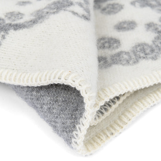 
                  
                    Kinderwagendecke aus Lammwolle "Das kleine Lamm"
                  
                