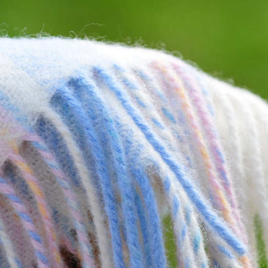 
                  
                    Klassische Babydecke, reine Wolle
                  
                