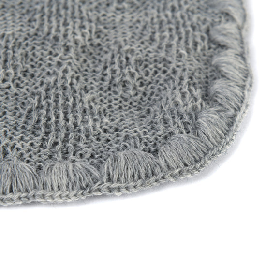 
                  
                    Daisy - Weiche gestrickte Woll-Babydecke aus Bio-Schurwolle
                  
                