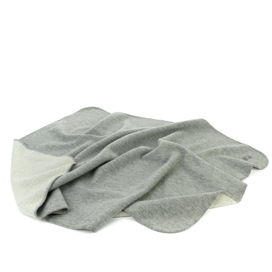 
                  
                    Kniedecke "DANA"- Zweifarbige Walkdecke
                  
                