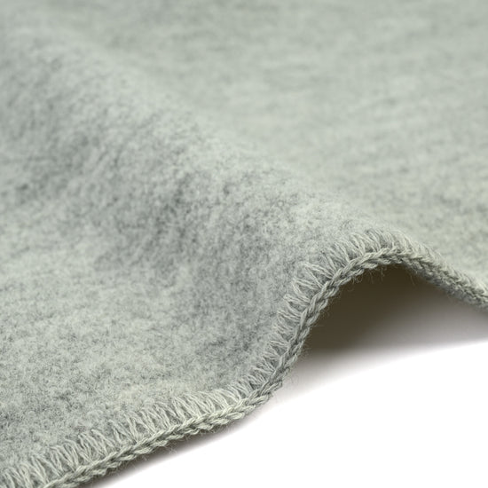 
                  
                    Kniedecke "DANA"- Zweifarbige Walkdecke
                  
                