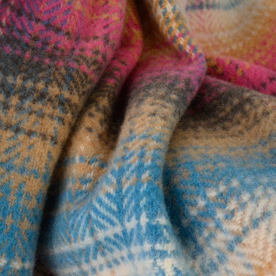 
                  
                    Bunte Wolldecke "GRAND CANYON"
                  
                