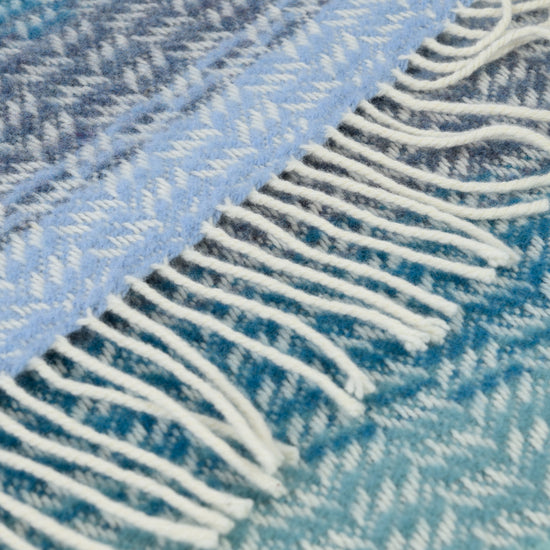 
                  
                    Weiche Wolldecke "Grönland"
                  
                