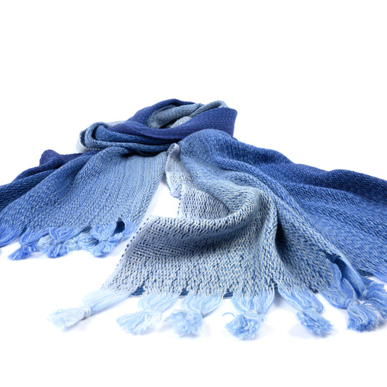 
                  
                    Gewebter Schal "Cosmo"
                  
                