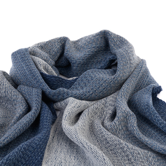 
                  
                    Gewebter Schal "Cosmo"
                  
                