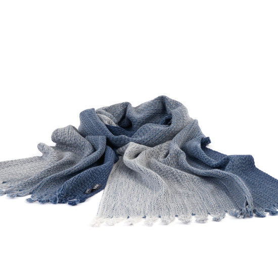 
                  
                    Gewebter Schal "Cosmo"
                  
                