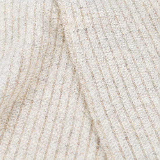 
                  
                    Lammwollplaid mit feinen Streifen "LUZERN"
                  
                