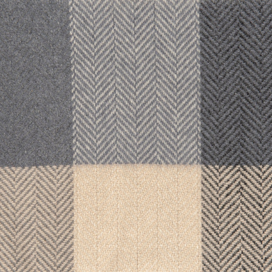 
                  
                    Großes Karo grau/beige
                  
                