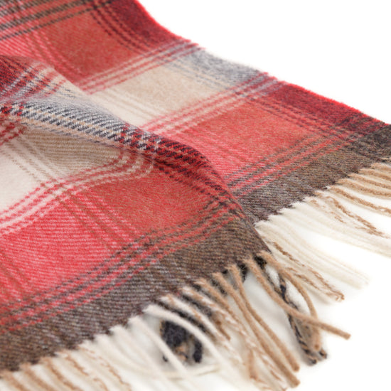 
                  
                    Lammwollplaid "NENAGH"
                  
                