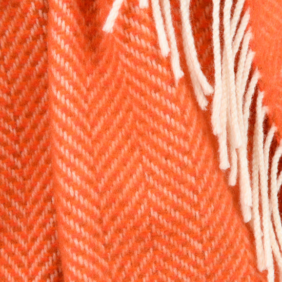 
                  
                    "Die Orange" - weiche Merino-/Kaschmirdecke
                  
                