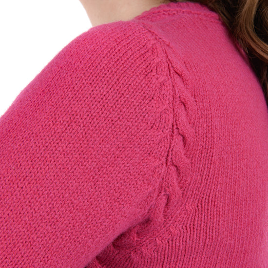 
                  
                    Damen Rundhalspullover in wild rose
                  
                