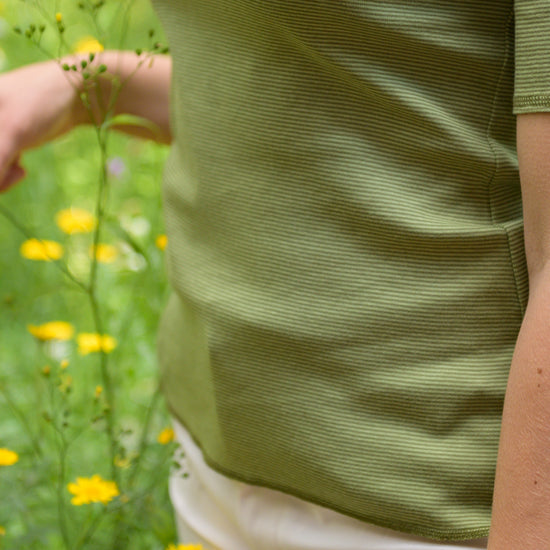 
                  
                    Kurzarmshirt aus 100% Bio-Baumwolle (kbA)
                  
                