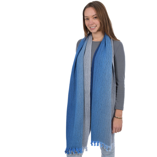 
                  
                    Gewebter Schal "Cosmo"
                  
                