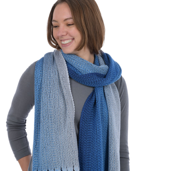 
                  
                    Gewebter Schal "Cosmo"
                  
                