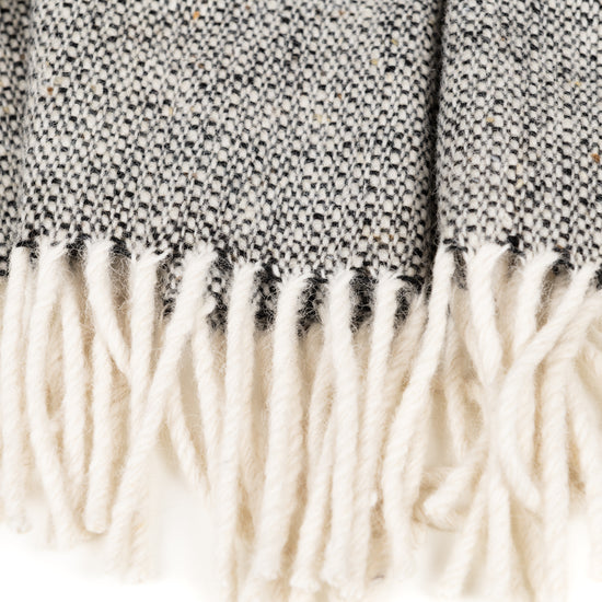 
                  
                    Schurwolldecke "ARDARA"
                  
                