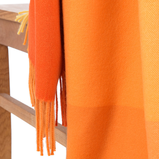 
                  
                    Lammwollplaid "Rubens" 140 x 190 cm, orange-gelb
                  
                