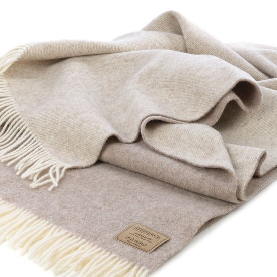 
                  
                    Schurwolldecke "Wetterstein"
                  
                