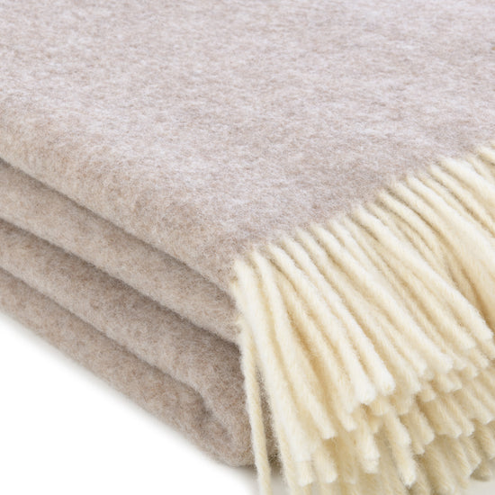 
                  
                    Schurwolldecke "Wetterstein"
                  
                