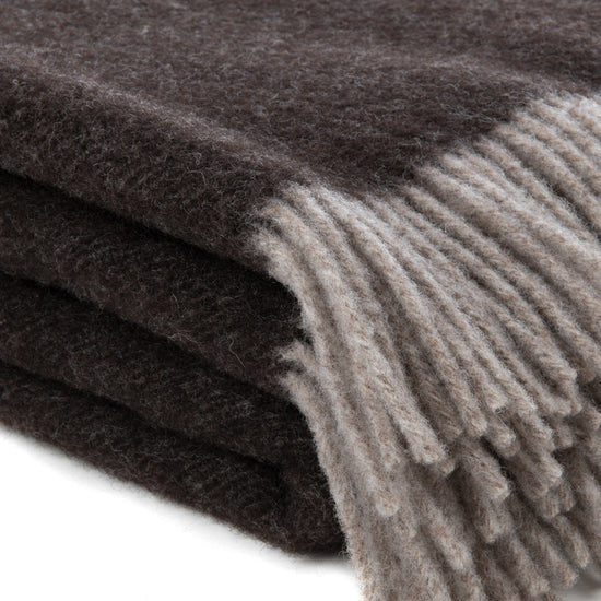 
                  
                    Schurwolldecke "Wetterstein"
                  
                