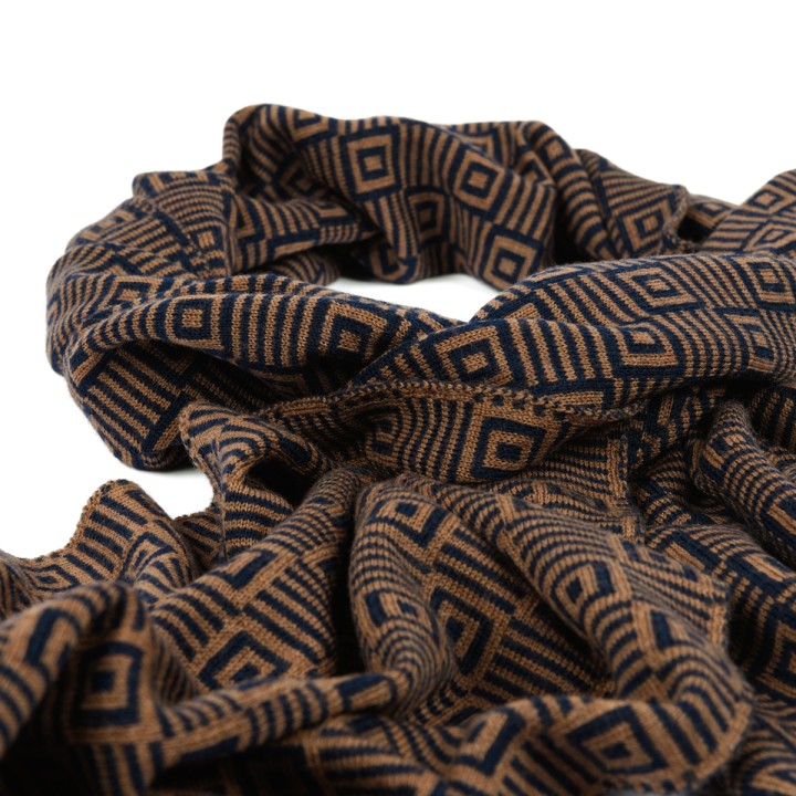 Schal mit Quadraten und Streifen aus Schurwolle (Merino) von McKernan - Maroon Five